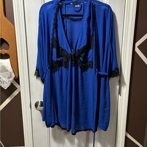 Elegant Vintage Blue Lace Trim Robe Set